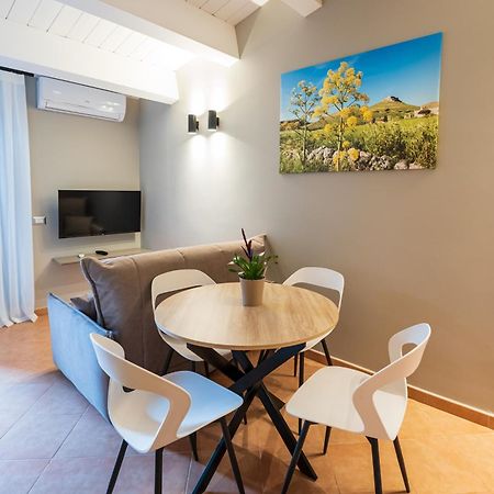 Arcolobello B&B Aparthotel Корато Экстерьер фото